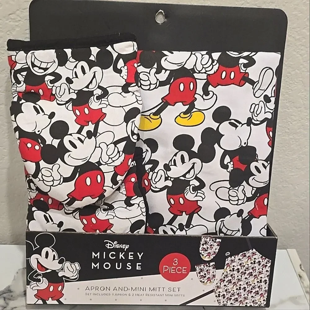 Disney Mickey Mouse Apron & Mini Mitt Set